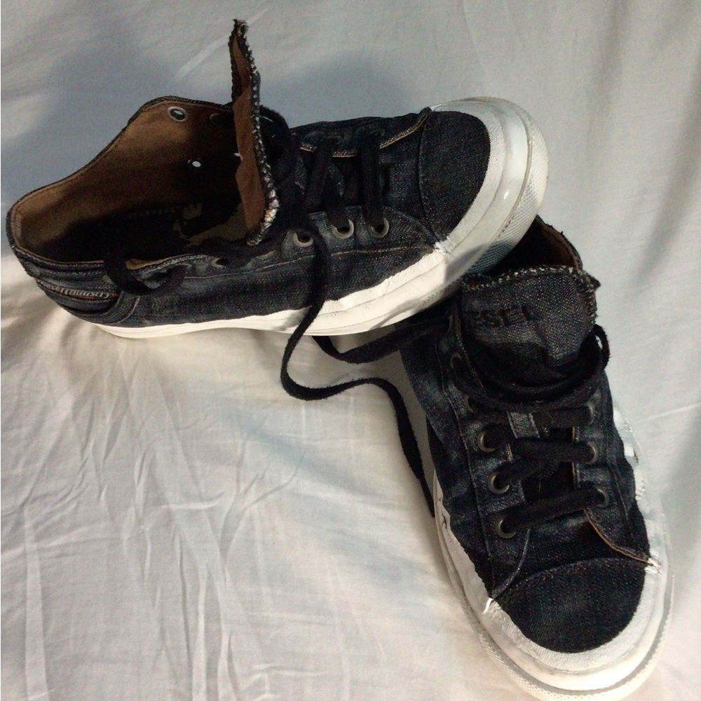 A gently used pair of Diesel tennis shoes, very cool, in black denim. Size US 8 - Picture 2 of 4